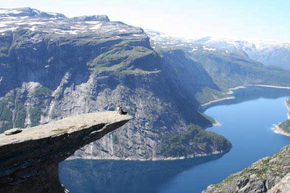 trolltunga 2 Today's Picture #8 Trolltunga - Norway - amazing View from the Hill Top